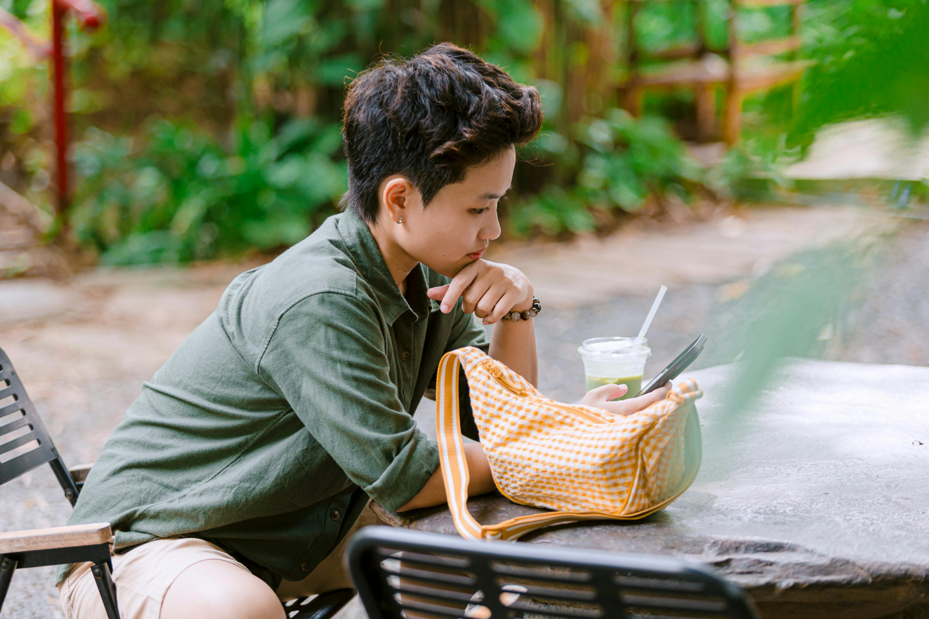 Revolusi Digital UMKM Indonesia 2025: Dari Warung Tradisional Menuju Franchise Empire