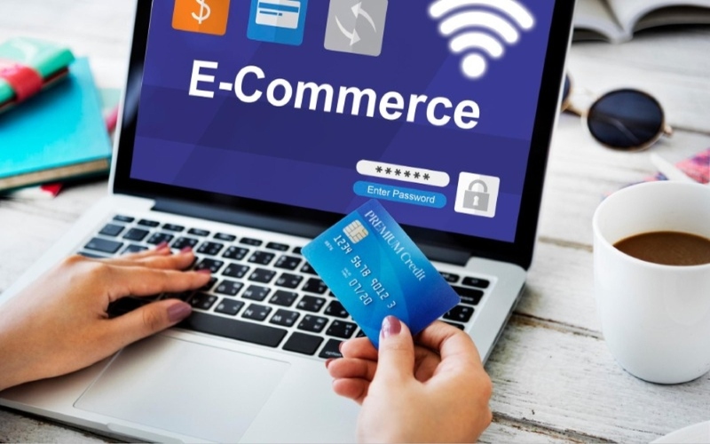 {{ Keamanan Online dalam E-Commerce: Membangun Kepercayaan Konsumen dan Menghadapi Ancaman Cyber }}